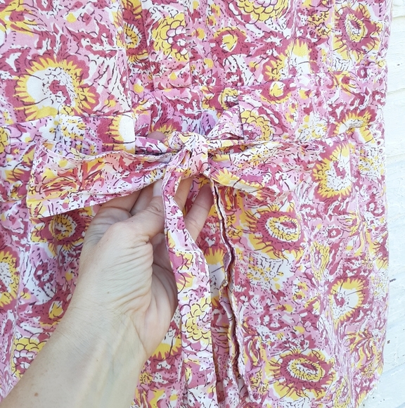 Sundays Vita Romper size M Pink Floral - Picture 4 of 10